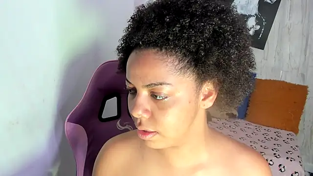 Snapshot of Alika01 chatting on November 27, 1:46 pm Alika01 online show from November 27, 1:46 pm