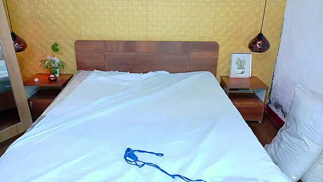 Snapshot of Mrs_booty chatting on January 12, 2:30 pm Mrs booty online show from January 12, 2:30 pm