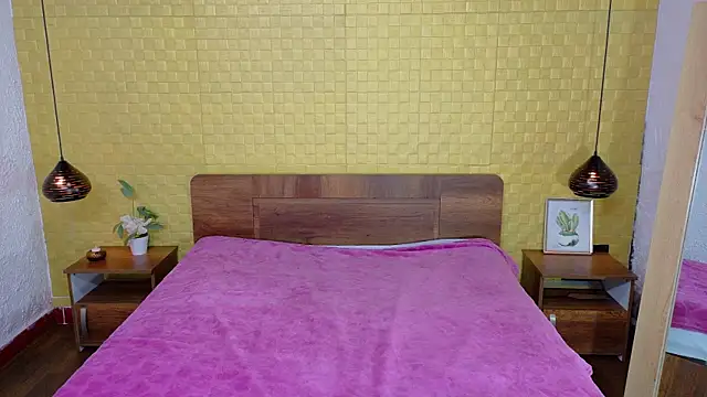 Snapshot of Mrs_booty chatting on February 28, 1:47 pm Mrs booty online show from February 28, 1:47 pm