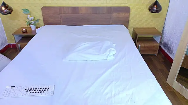 Snapshot of Mrs_booty chatting on October 1, 1:50 pm Mrs booty online show from October 1, 1:50 pm