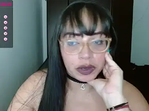 natashasmithe online show from December 28, 3:15 am