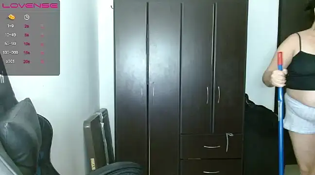 natashasmithe online show from January 17, 7:08 am