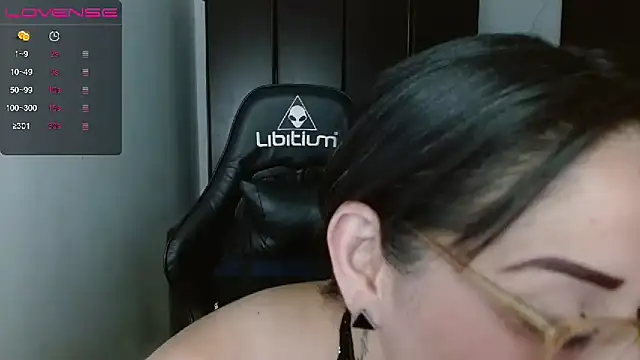 natashasmithe online show from February 5, 1:11 pm