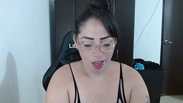 natashasmithe online show from February 23, 10:09 pm