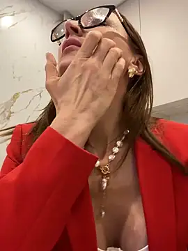 LauraDavis online show from March 2, 5:09 pm