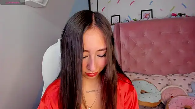 Snapshot of _cloe_martinez chatting on December 5, 1:25 am cloe martinez online show from December 5, 1:25 am