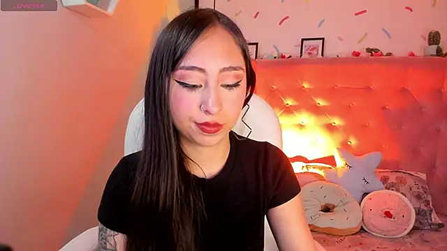 Snapshot of _cloe_martinez chatting on January 31, 10:10 pm cloe martinez online show from January 31, 10:10 pm