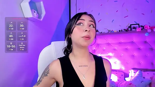 Snapshot of _cloe_martinez chatting on February 26, 11:37 pm cloe martinez online show from February 26, 11:37 pm