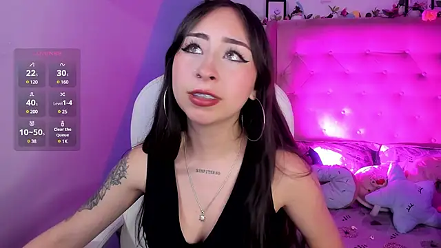 Snapshot of _cloe_martinez chatting on March 8, 9:08 pm cloe martinez online show from March 8, 9:08 pm