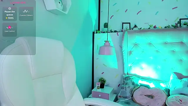 Snapshot of _cloe_martinez chatting on March 19, 9:16 pm cloe martinez online show from March 19, 9:16 pm