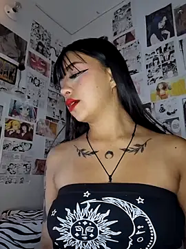 Snapshot of Hot_sophie_ chatting on February 16, 11:16 pm Hot sophie  online show from February 16, 11:16 pm