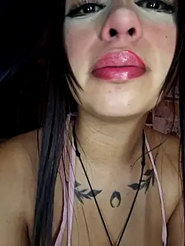 Snapshot of Hot_sophie_ chatting on March 8, 2:45 am Hot sophie  online show from March 8, 2:45 am