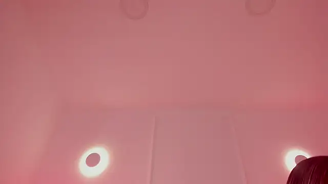 sarah-bonneth online show from April 25, 11:46 am