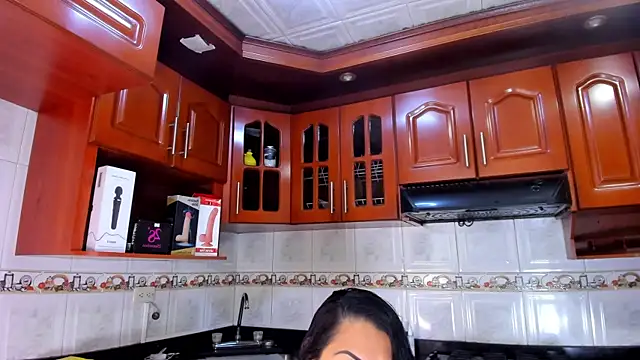 Snapshot of MelissaaCortes chatting on January 23, 3:05 am MelissaaCortes online show from January 23, 3:05 am
