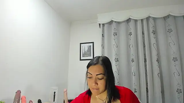 Snapshot of MelissaaCortes chatting on February 4, 3:45 am MelissaaCortes online show from February 4, 3:45 am