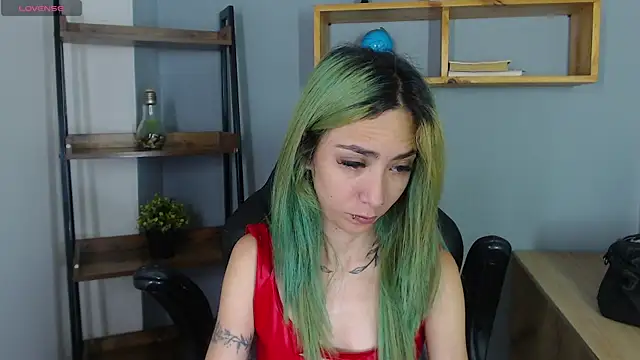 Snapshot of Erika_Stevens chatting on November 2, 3:58 pm Erika Stevens online show from November 2, 3:58 pm