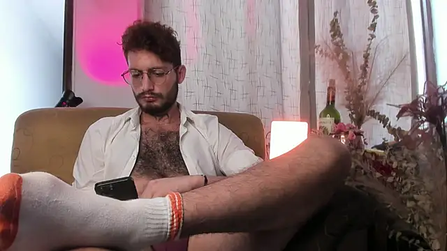 Snapshot of axel_giracr chatting on February 14, 3:58 pm axel giracr online show from February 14, 3:58 pm