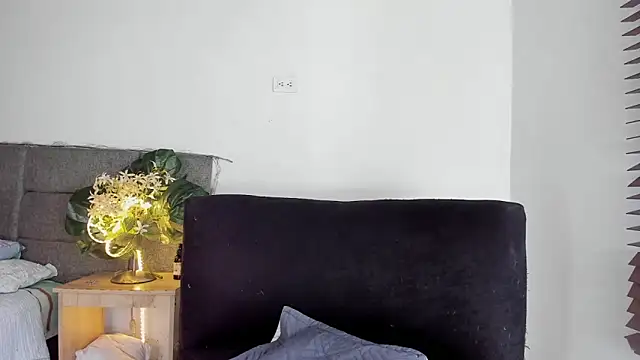 Snapshot of tom_colinn chatting on October 7, 9:23 pm tom colinn online show from October 7, 9:23 pm