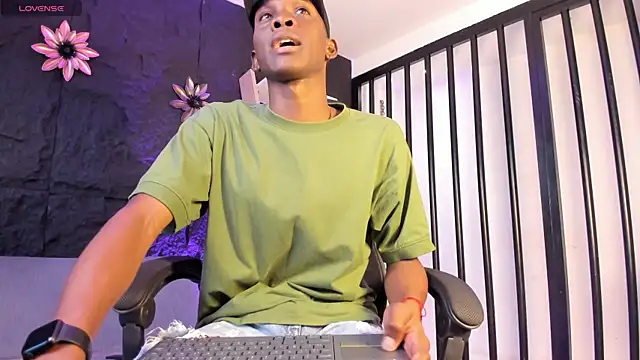 Snapshot of JacksonMuller_ chatting on December 1, 12:21 pm JacksonMuller online show from December 1, 12:21 pm