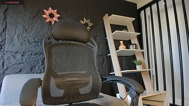 Snapshot of JacksonMuller_ chatting on December 5, 12:47 pm JacksonMuller online show from December 5, 12:47 pm