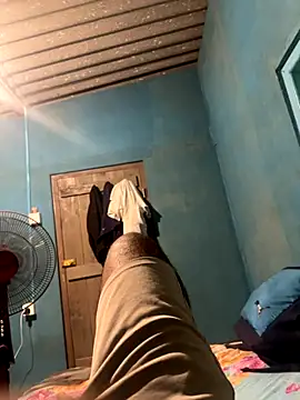 Snapshot of amil93sl chatting on October 9, 3:10 pm amil93sl online show from October 9, 3:10 pm