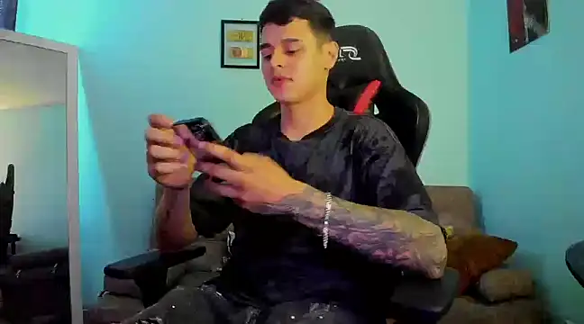 E Moon online show from December 18, 6:43 am