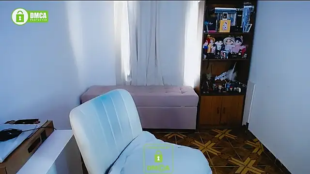 Snapshot of dakota_senju chatting on December 20, 10:00 pm dakota senju online show from December 20, 10:00 pm