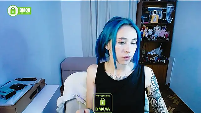 Snapshot of dakota_senju chatting on December 21, 1:36 am dakota senju online show from December 21, 1:36 am