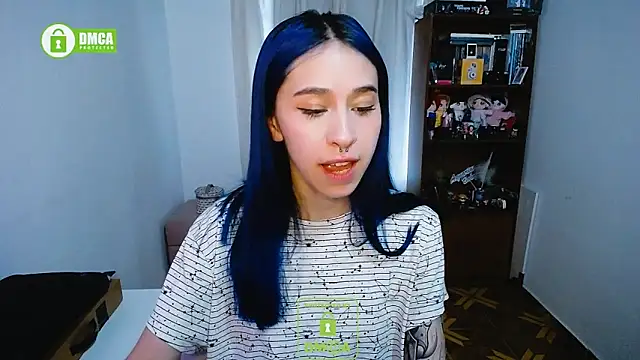 Snapshot of dakota_senju chatting on December 26, 10:31 pm dakota senju online show from December 26, 10:31 pm