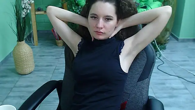 Snapshot of Miss_Barbara_ chatting on February 12, 12:27 am Miss Barbara online show from February 12, 12:27 am