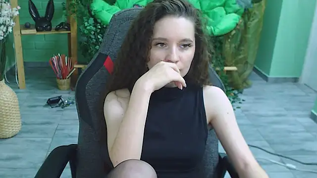 Snapshot of Miss_Barbara_ chatting on February 20, 10:48 pm Miss Barbara online show from February 20, 10:48 pm