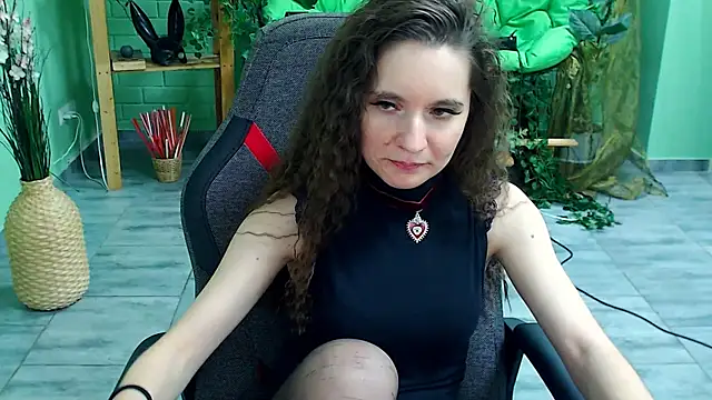 Snapshot of Miss_Barbara_ chatting on March 18, 9:53 pm Miss Barbara online show from March 18, 9:53 pm