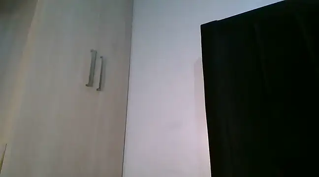Snapshot of Sexy_barb2 chatting on December 29, 9:20 pm Sexy barb2 online show from December 29, 9:20 pm