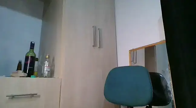 Snapshot of Sexy_barb2 chatting on February 10, 4:47 pm Sexy barb2 online show from February 10, 4:47 pm
