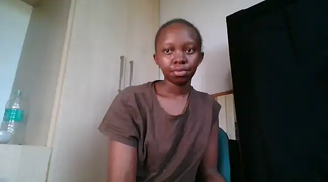 Snapshot of Sexy_barb2 chatting on February 14, 9:45 am Sexy barb2 online show from February 14, 9:45 am