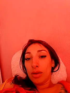 Anniespears online show from March 6, 9:33 pm