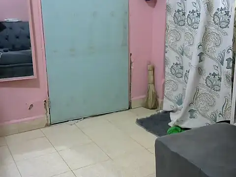 slender-qwene online show from February 14, 11:07 am