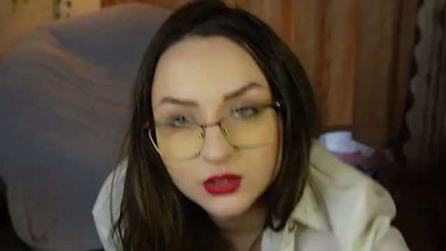 NaughtYHomemadE online show from December 22, 8:16 am