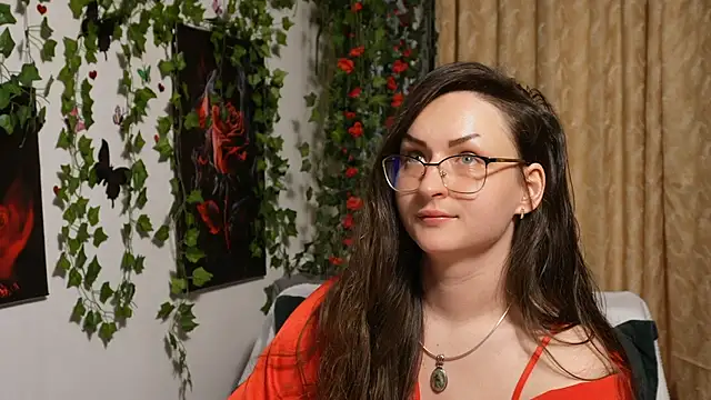 NaughtYHomemadE online show from September 26, 11:58 am