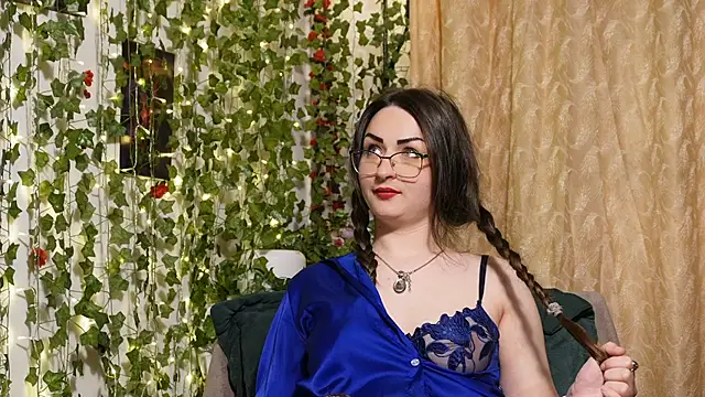 Snapshot of NaughtYHomemadE chatting on April 25, 4:04 pm NaughtYHomemadE online show from April 25, 4:04 pm