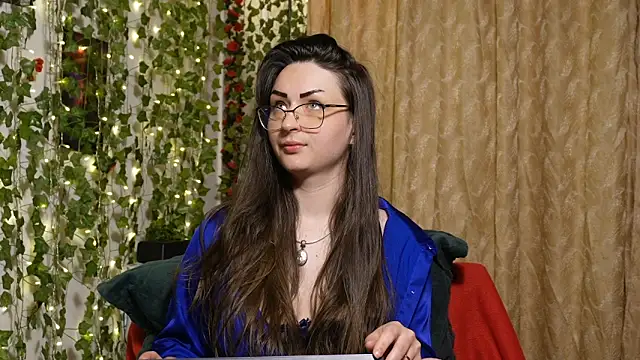 Snapshot of NaughtYHomemadE chatting on May 3, 6:25 pm NaughtYHomemadE online show from May 3, 6:25 pm