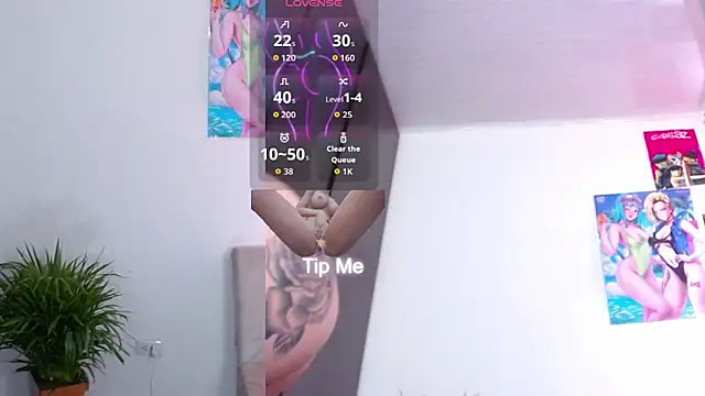 Snapshot of Anni_foxi chatting on November 18, 6:01 pm Anni foxi online show from November 18, 6:01 pm