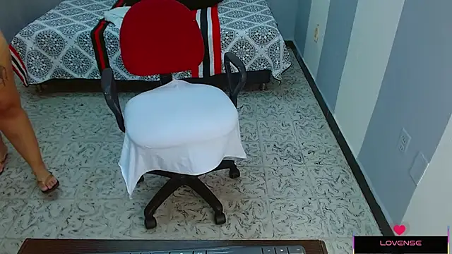 Hazel donna online show from February 8, 6:12 am