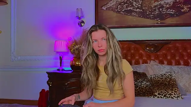 Real Tini online show from November 4, 6:01 am