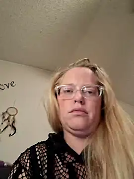 Snapshot of Toybox13_Pika chatting on September 18, 9:06 pm Toybox13 Pika online show from September 18, 9:06 pm