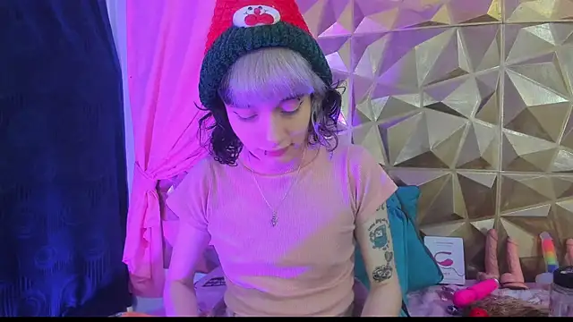 Snapshot of neeko_princes chatting on December 24, 11:49 am neeko princes online show from December 24, 11:49 am