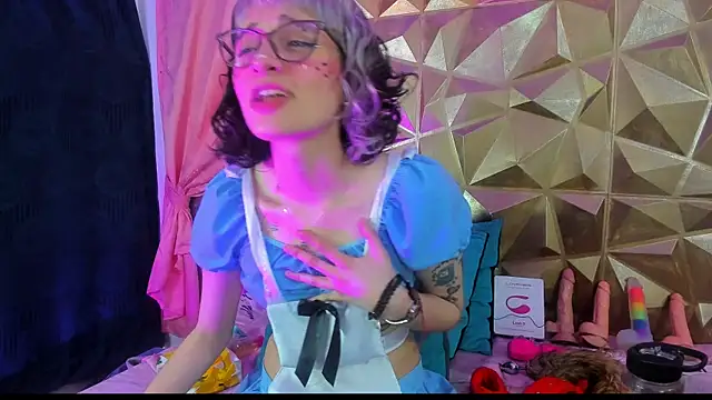 Snapshot of neeko_princes chatting on January 3, 3:12 pm neeko princes online show from January 3, 3:12 pm