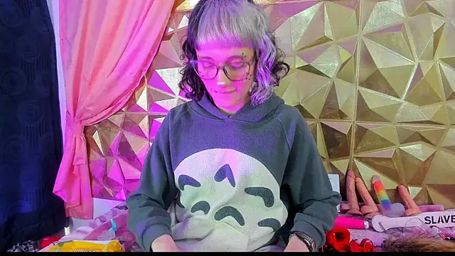 Snapshot of neeko_princes chatting on January 4, 3:17 pm neeko princes online show from January 4, 3:17 pm