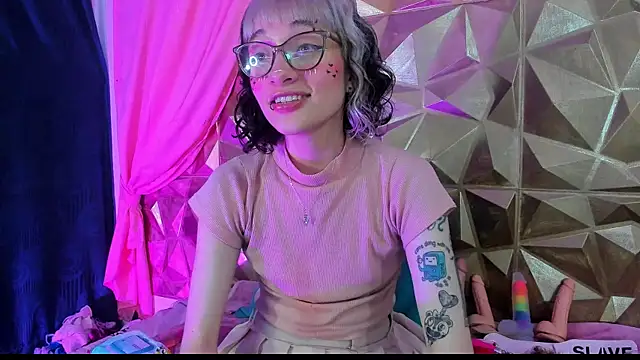 Snapshot of neeko_princes chatting on January 9, 3:23 pm neeko princes online show from January 9, 3:23 pm