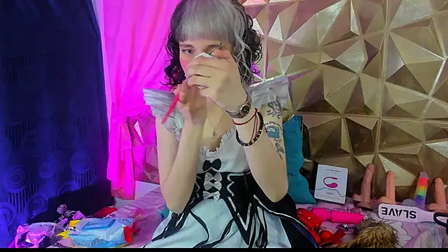 Snapshot of neeko_princes chatting on January 17, 12:10 pm neeko princes online show from January 17, 12:10 pm